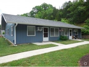 Primary Photo - Reeds Spring Senior Living Rental