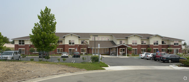 Building Photo - Hillcrest Terrace Apartments