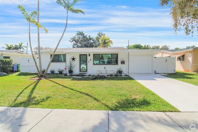 Building Photo - 9428 SW 51st Ct Rental