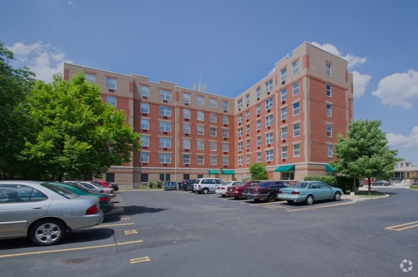 Primary Photo - Senior Suites of Jefferson Park Rental