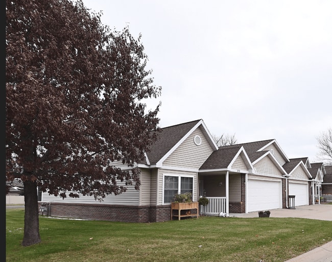 Silver Oaks Townhomes Sartell, Minnesota 0 unit available After55