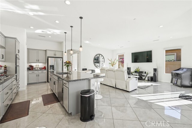 Building Photo - 61 Cabernet