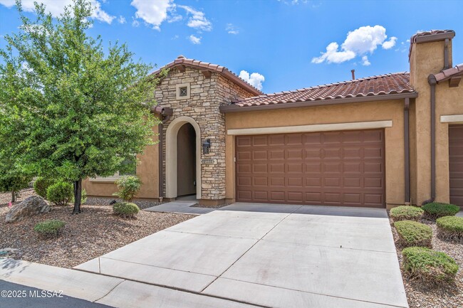 Building Photo - 61359 E Flint Dr