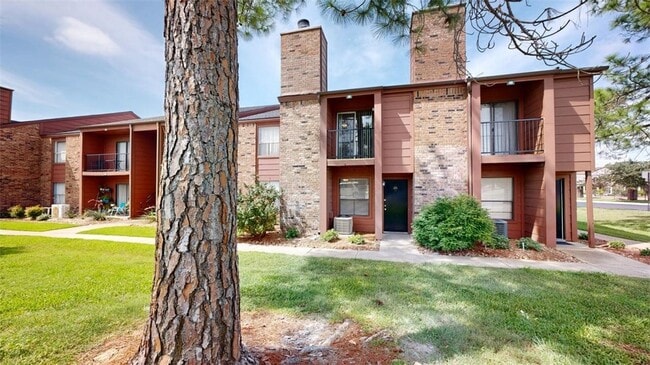 Photo - 904 University Oaks Blvd Unit 50 Condo