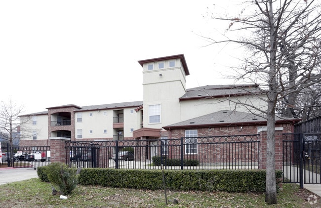 Building Photo - Edgewood Manor Senior Living Income R. Rental