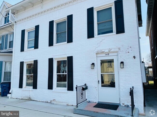 Building Photo - 145 N Carlisle St Rental