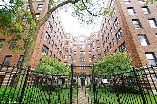 Photo - 725 W Sheridan Rd Unit 207 Condo