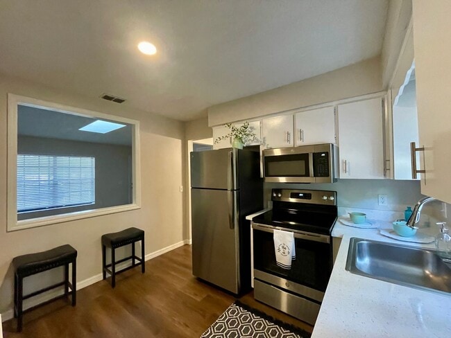 The Vanda Apartments | 1 & 2 Bedroom Apart... - The Vanda Apartments | 1 & 2 Bedroom Apart...