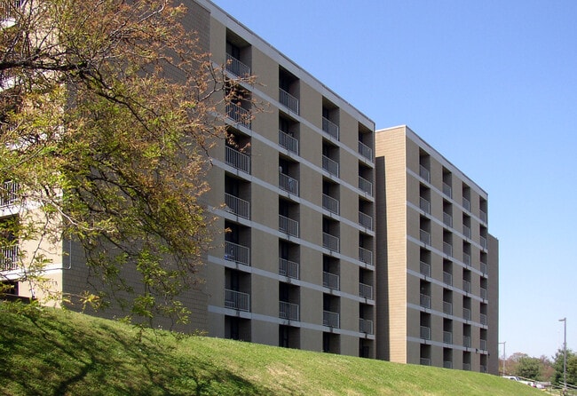From Isabella Circle to the southwest - Isabella Towers Rental