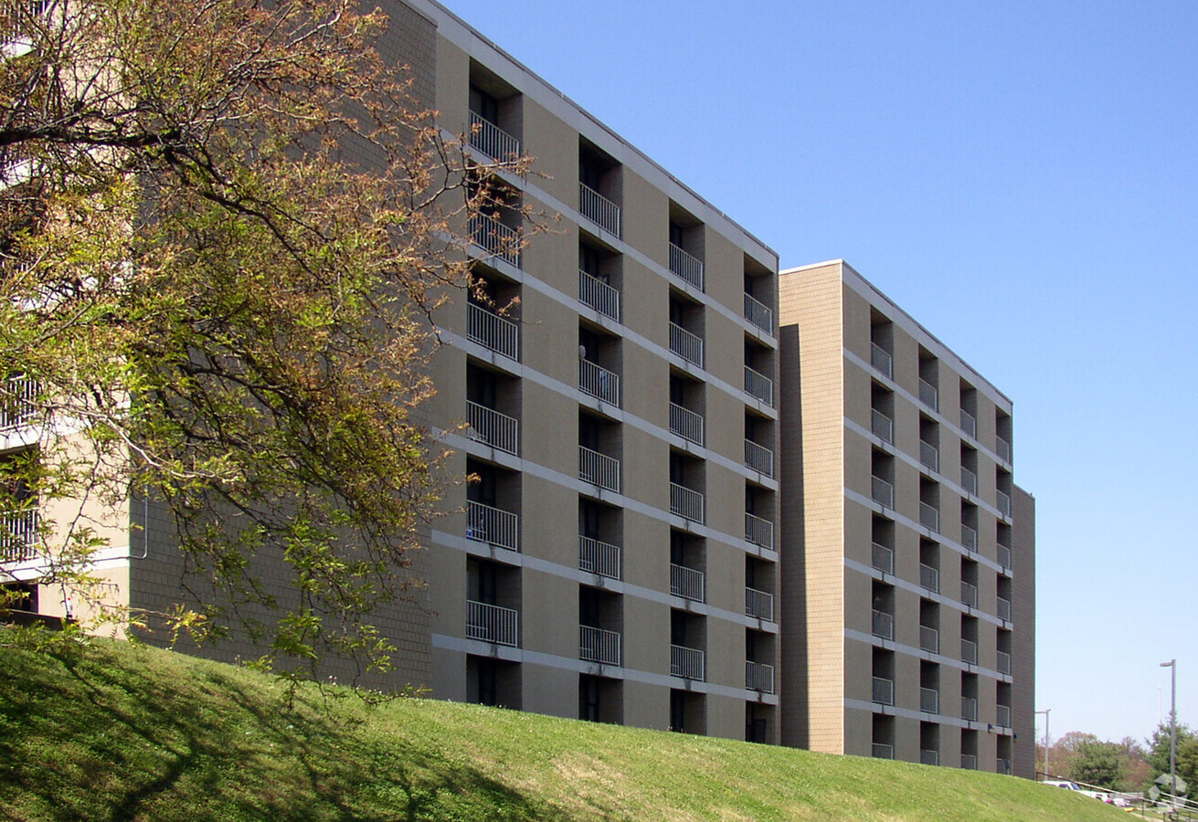 From Isabella Circle to the southwest - Isabella Towers Apartments