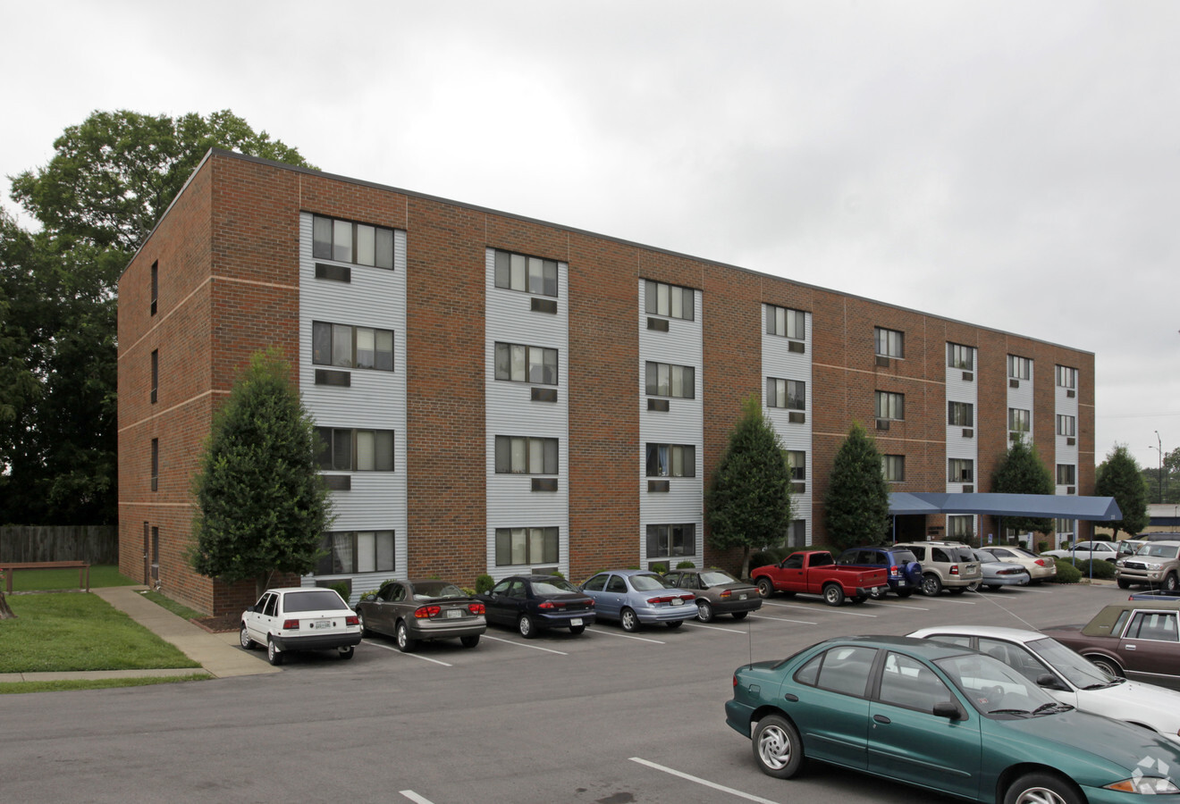 Photo - Crestwood Towers Apartments