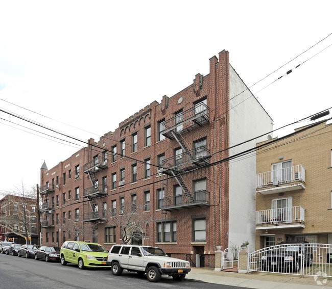Primary Photo - 3507 32nd St Rental