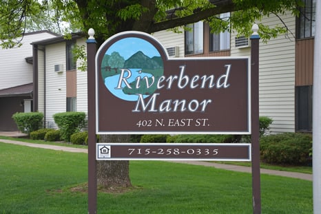 Riverbend Manor - Riverbend Manor Apartments