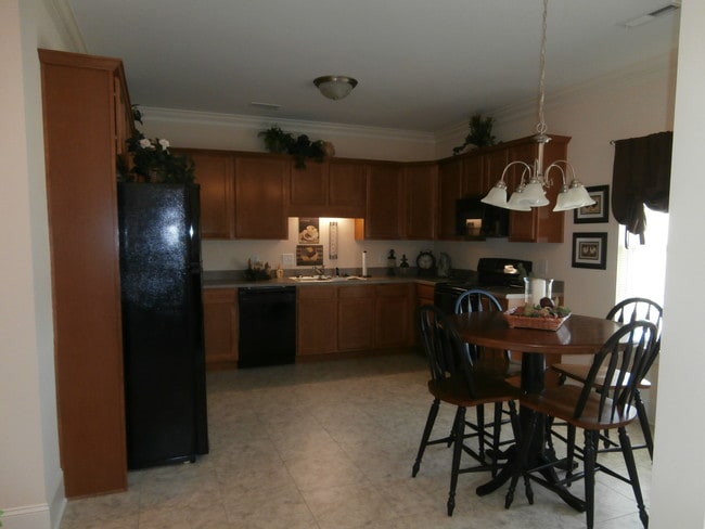 Kitchen - Tripp Cottages Apartments