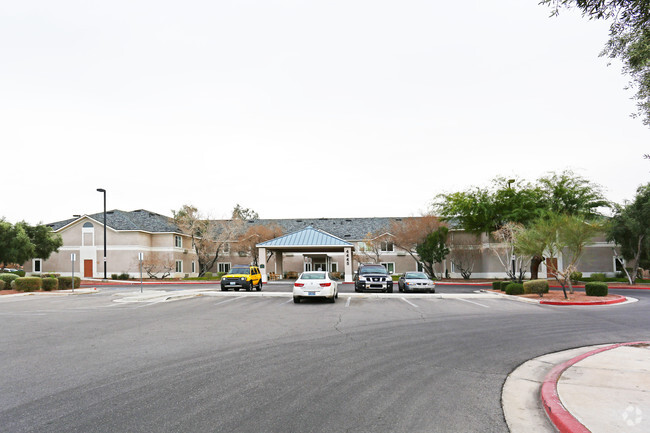 Building Photo - Desert Oasis Rental