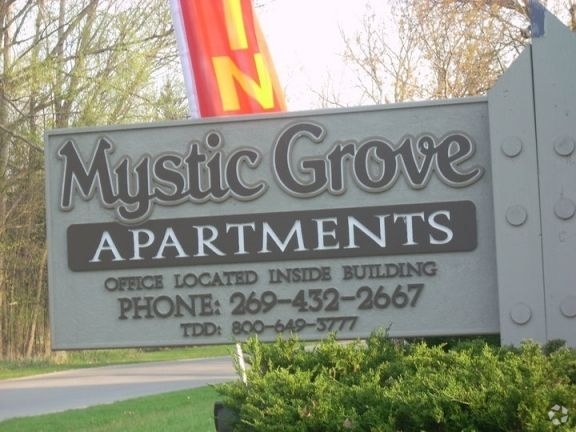 Building Photo - Mystic Grove Rental