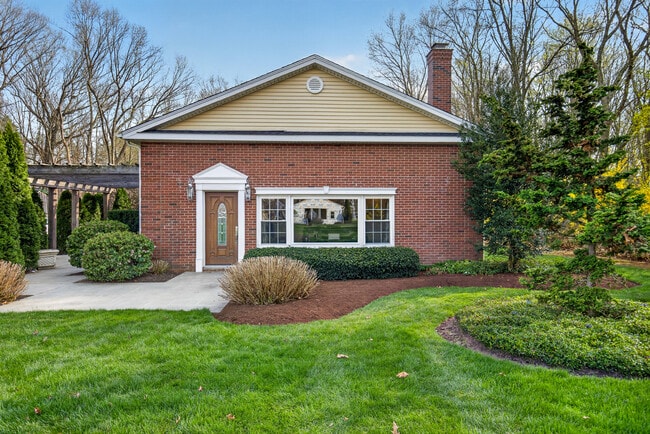 Building Photo - 236 Clintonville Ln