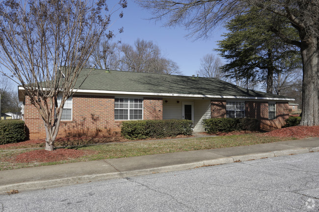 Primary Photo - Brockwood Senior Housing Rental