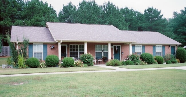 Building Photo - PINEY GROVE APARTMENTS