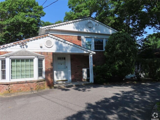 Building Photo - 1210 Smithtown Ave Rental