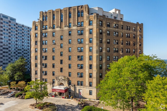 Building Photo - Lake Shore Towers Rental