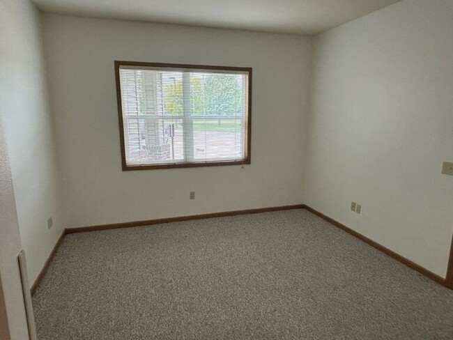 Willow Creek Place Apartments Le Mars Iowa 1 Unit Available After55 willow-creek-place-apartments-le-mars-iowa-1-unit-available-after55