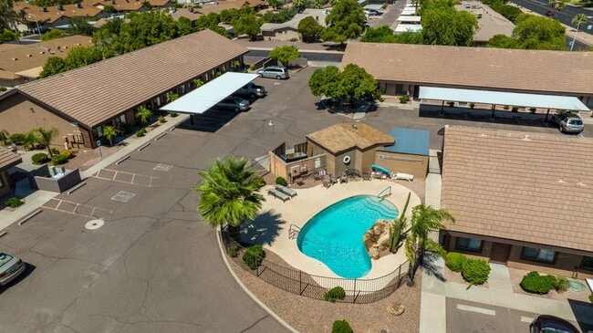 Outdoor Pool - Bella Rosa Apartments