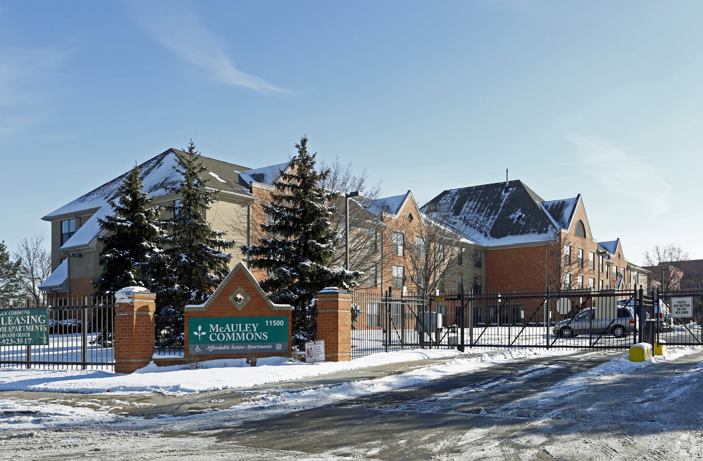 Photo - Mcauley Commons Apartments