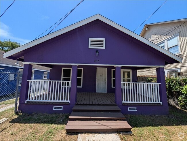 Building Photo - 613 6th St Rental