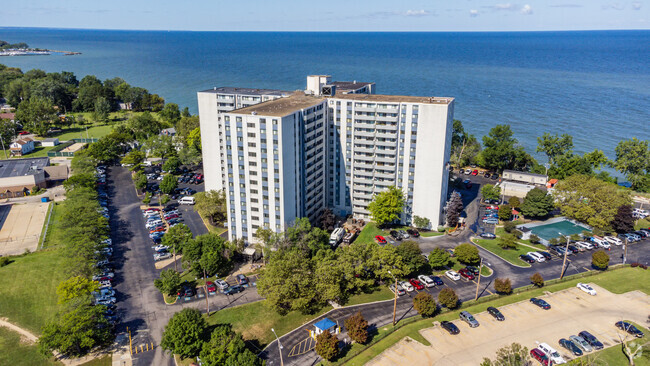 Building Photo - Euclid Beach Rental