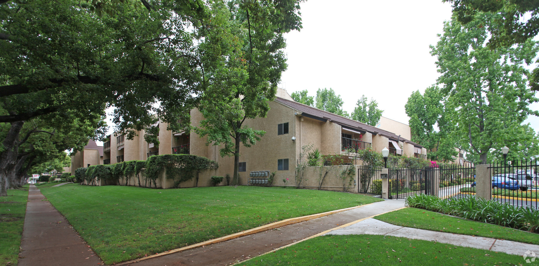 Emerson Village - Emerson Village Apartments