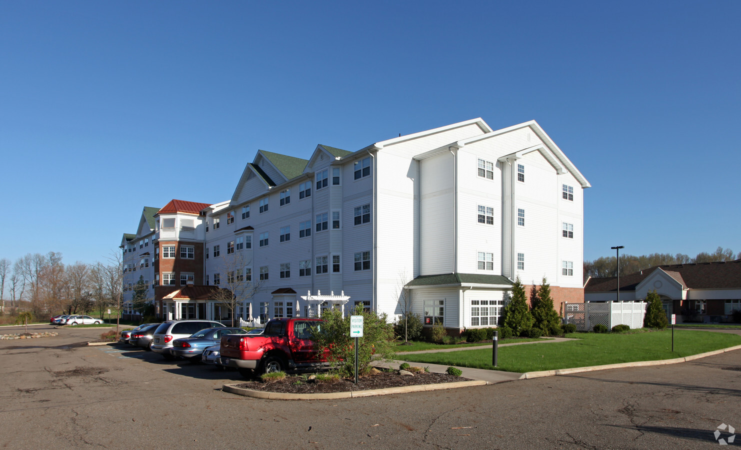 Retirement Residence of Green - Retirement Residence of Green Apartments