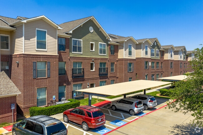 Building Photo - Lewisville Green