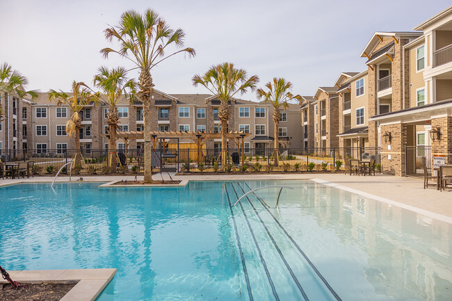 Resort Style Pool - Fordham at Harmony Apartments