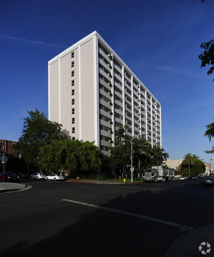 Photo - Vista Towers Apartments