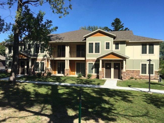 Building Photo - Tall Pine Estates Rental