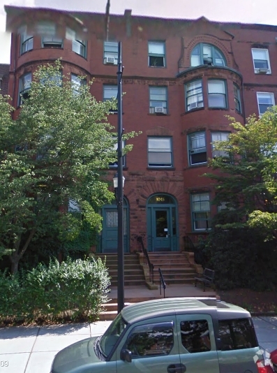 Primary Photo - 1043-1045 Beacon St Rental