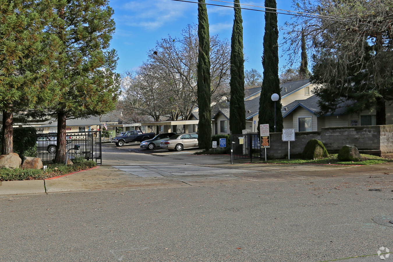 Antelope Manor - Antelope Manor Apartments