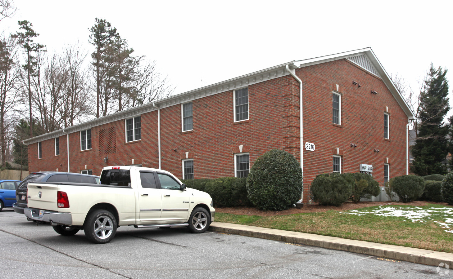 Photo - New Garden Apartments