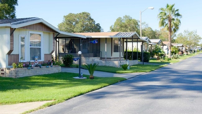 Paddock Park South - Paddock Park South Apartments