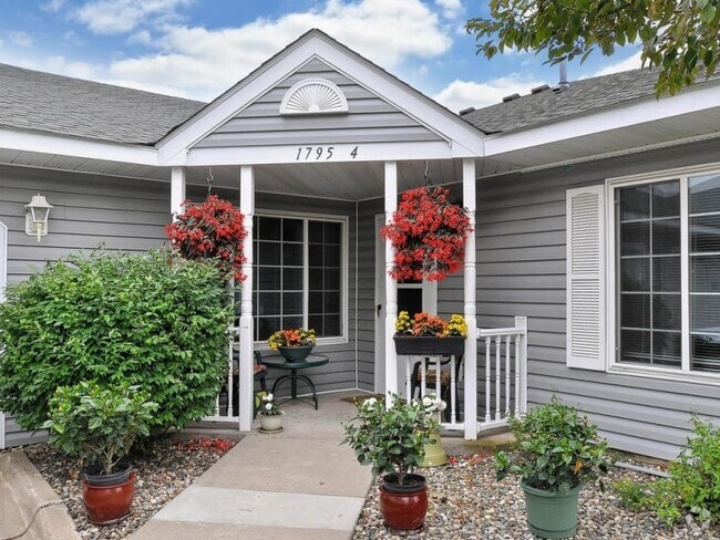 Building Photo - 62+ Community Carefree Cottages of Maplewood Rental