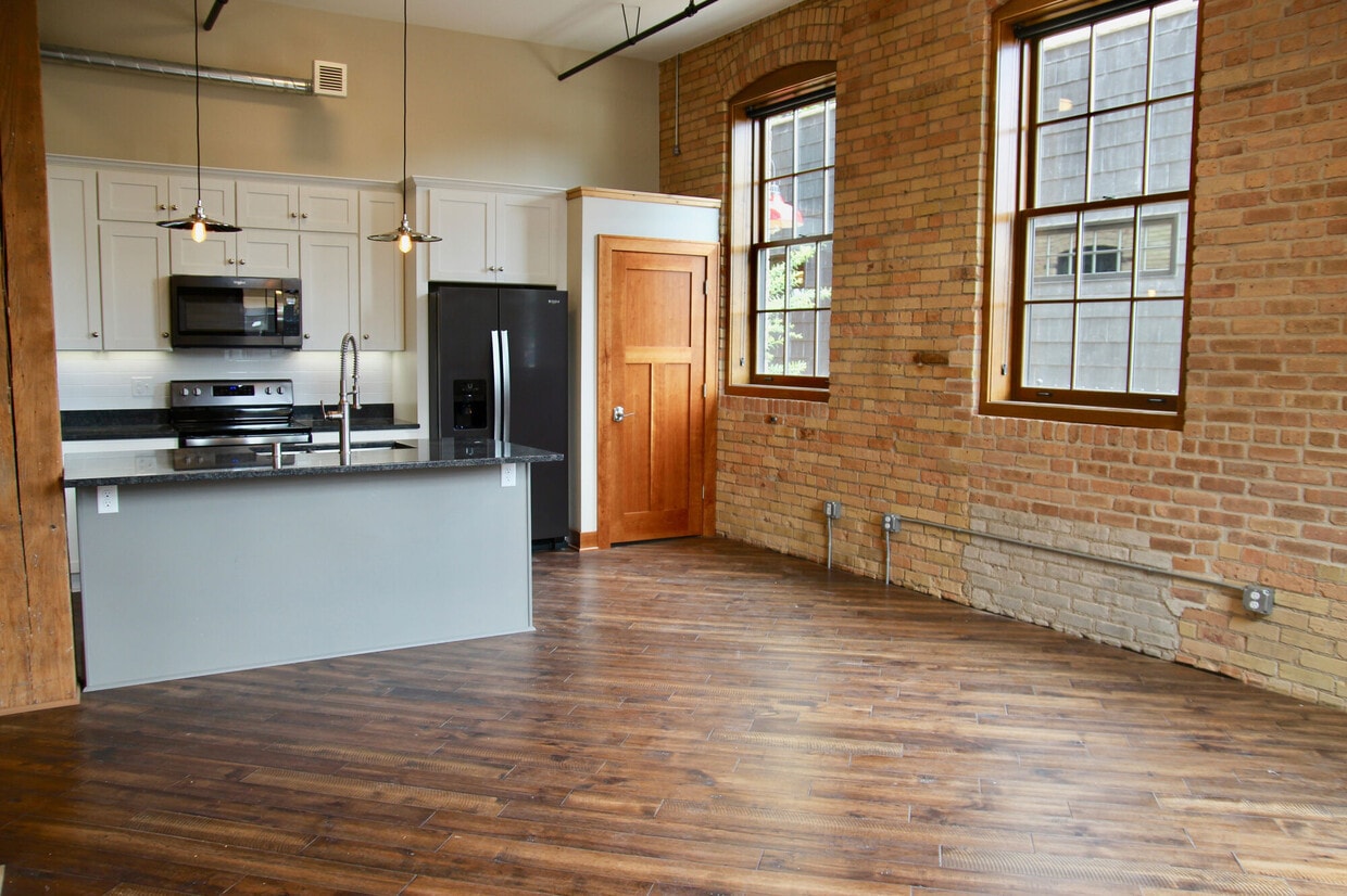 Floor Plan - 102