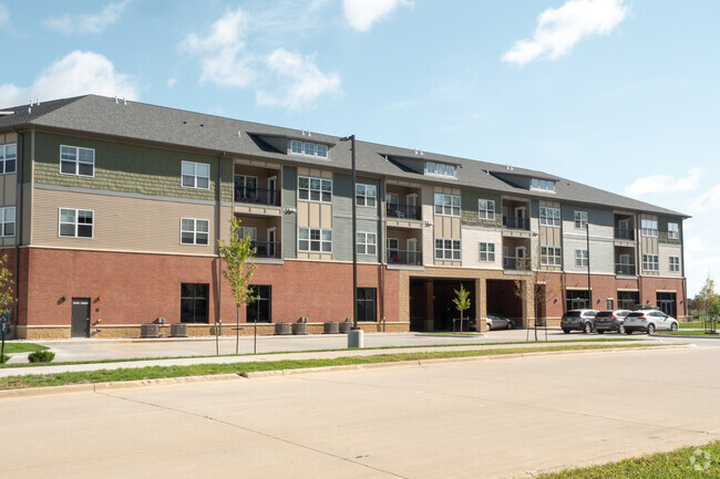 Building Photo - Crossing Commons Apartments