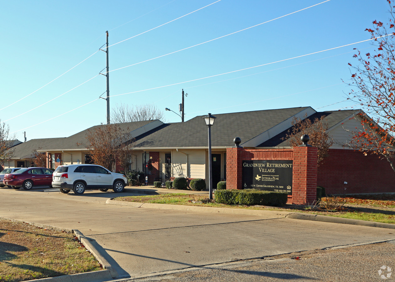 Grandview Retirement Village - Grandview Retirement Village Apartments