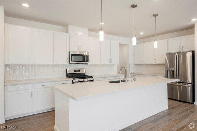 Building Photo - 8657 Edmond St Rental