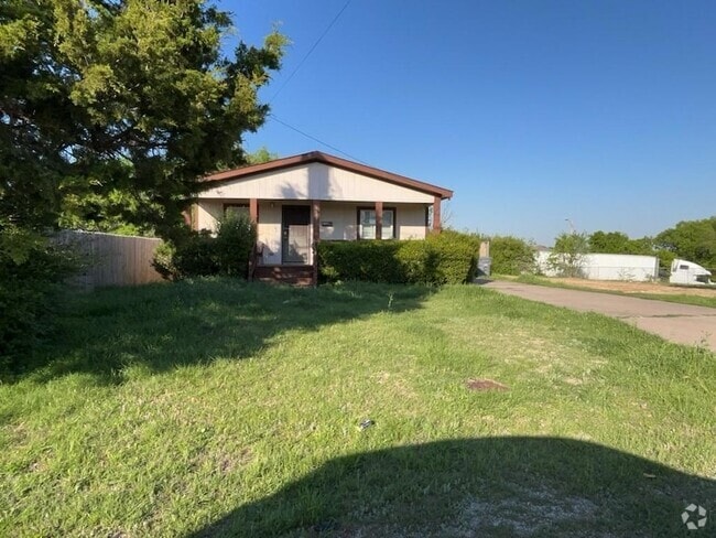 Building Photo - 2511 Kavasar Dr Rental