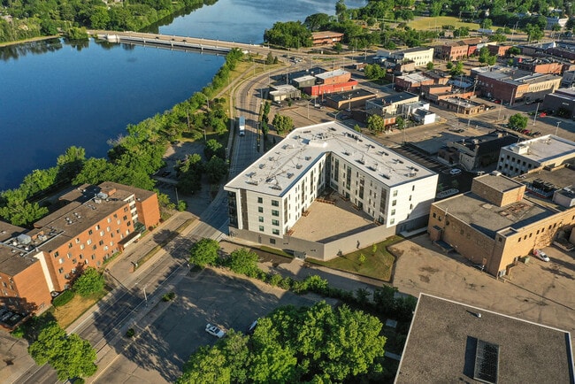 Exterior South - Berkshire Stevens Point - Seniors (55+) Apartments