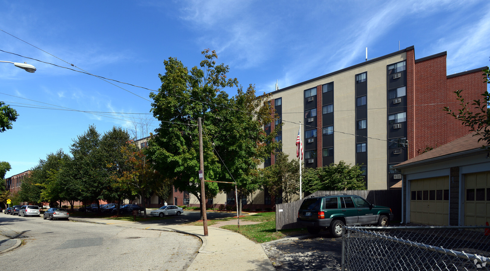 Photo - Geneva Plaza Apartments