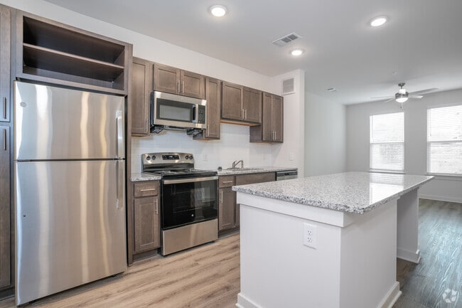 Interior Photo - Kingsley