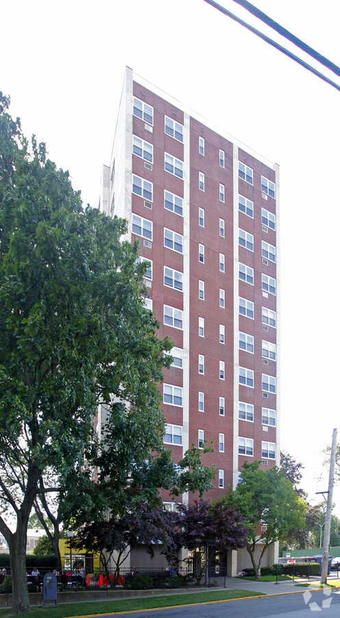 Photo - Maple Center Apartments